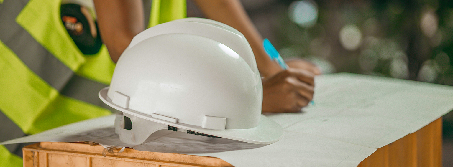 A Base da Obra Segura: A Inegável Importância do Uso de EPIs na Construção Civil